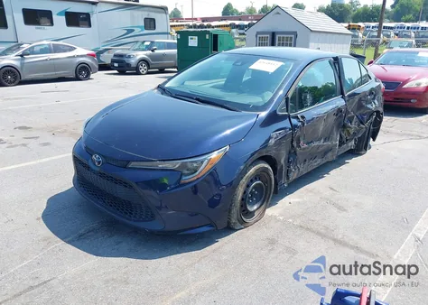 2020 Toyota Corolla Le z USA, uszkodzony, nr VIN 5YFEPRAE3LP090710
